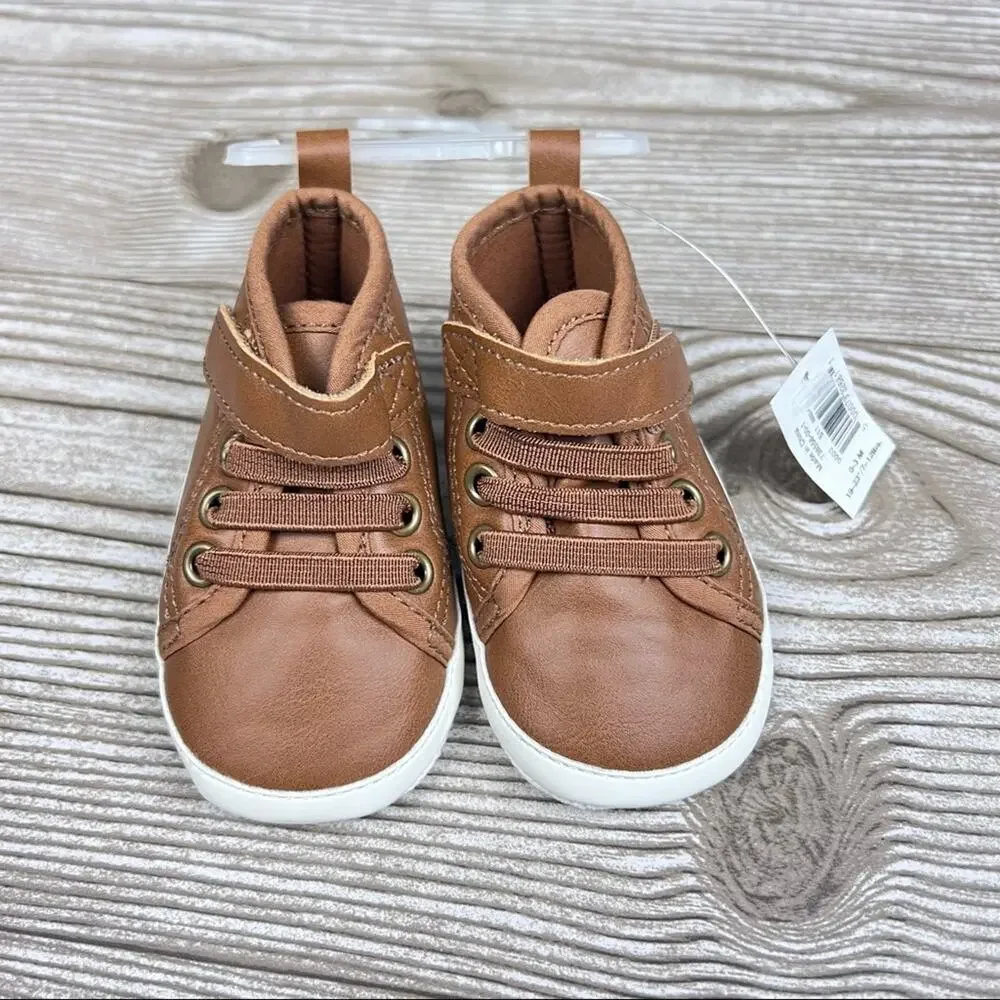 Old Navy  Boys Cognac Brown Crib Style Boots Sz 0-3M